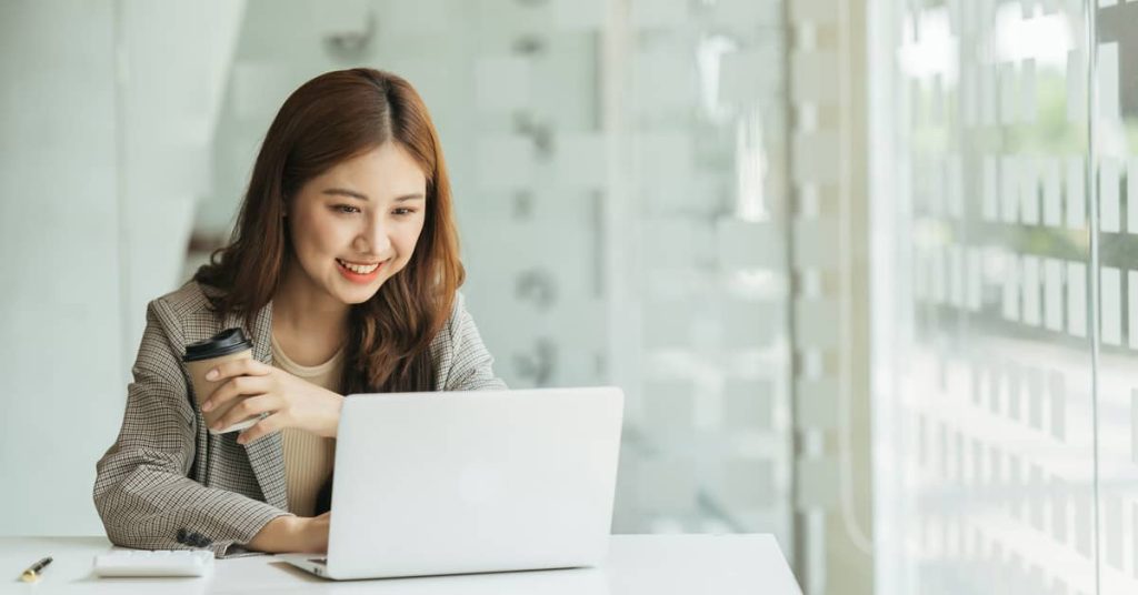 How Much Do You Save When You Hire a Virtual Assistant Over an Employee?